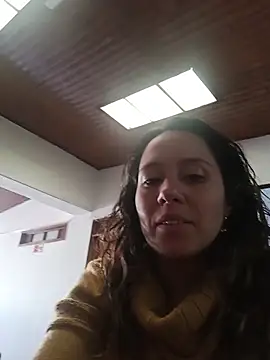 Snapshot of LunaaMorena chatting on December 17, 2:23 pm LunaaMorena online show from December 17, 2:23 pm