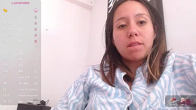 Snapshot of LunaaMorena chatting on January 10, 1:24 pm LunaaMorena online show from January 10, 1:24 pm