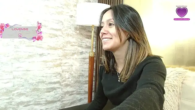 Snapshot of LunaaMorena chatting on February 17, 1:40 pm LunaaMorena online show from February 17, 1:40 pm