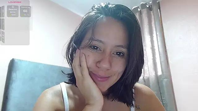 LunaaMorena online show from April 15, 3:30 pm