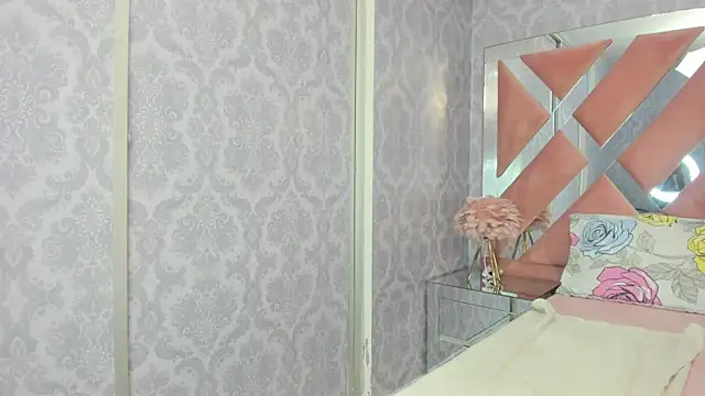 Snapshot of milkybaby_ chatting on November 22, 7:35 pm milkybaby online show from November 22, 7:35 pm