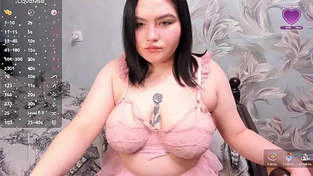 sarah luv online show from February 27, 9:04 pm