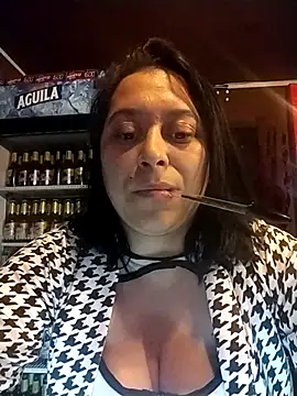 Snapshot of Caroline-17 chatting on December 13, 11:54 pm Caroline-17 online show from December 13, 11:54 pm