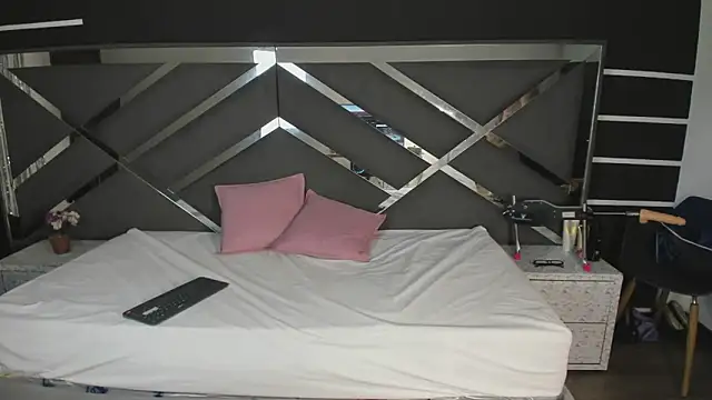 ScarlettParker online show from November 2, 12:51 pm