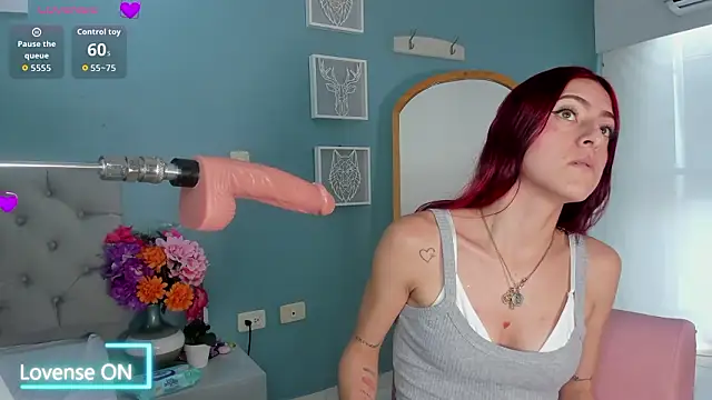 Luna Raay online show from February 27, 6:08 pm