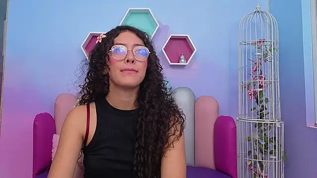 Snapshot of Sasha-Monroe chatting on November 5, 11:49 pm Sasha-Monroe online show from November 5, 11:49 pm