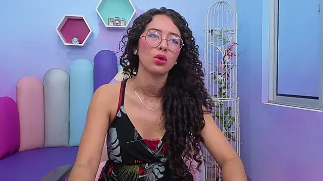 Snapshot of Sasha-Monroe chatting on November 22, 3:27 am Sasha-Monroe online show from November 22, 3:27 am