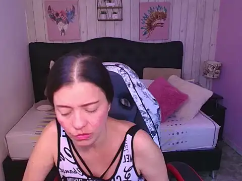  Rachel Jones  online show from February 4, 12:16 am