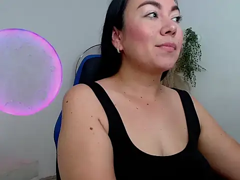 Snapshot of Yadis_hot chatting on December 2, 9:10 pm Yadis hot online show from December 2, 9:10 pm