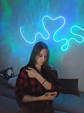 Emma Wilsons online show from November 23, 2:17 pm