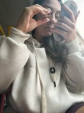 sarah honey   online show from November 24, 3:01 pm