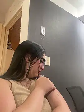 Snapshot of Kloe_Novoa chatting on November 8, 1:22 pm Kloe Novoa online show from November 8, 1:22 pm