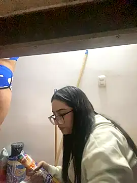 Snapshot of Kloe_Novoa chatting on November 27, 1:51 am Kloe Novoa online show from November 27, 1:51 am