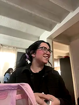 Snapshot of Kloe_Novoa chatting on December 15, 12:53 pm Kloe Novoa online show from December 15, 12:53 pm