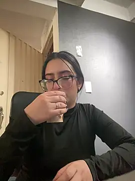 Kloe Novoa online show from February 24, 1:20 pm