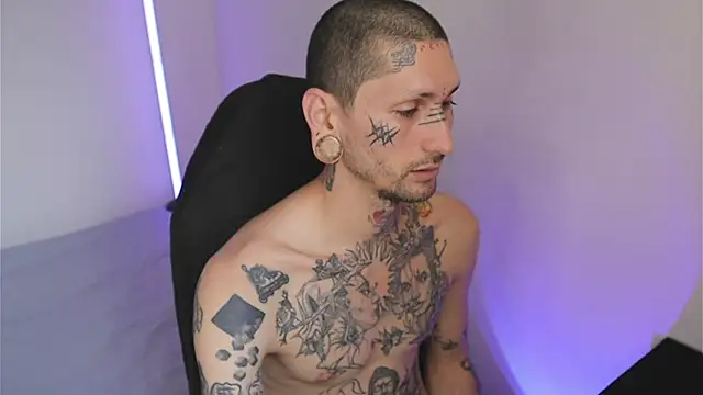 TokyoHatsumoto online show from February 12, 10:16 pm