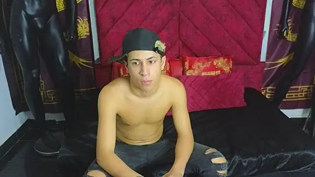 Snapshot of Horny_Duo0 chatting on October 25, 4:53 am Horny Duo0 online show from October 25, 4:53 am