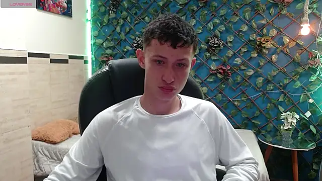 Garuo 18 online show from November 26, 3:07 am