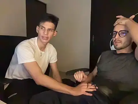 Snapshot of lionandreough chatting on October 27, 11:31 pm lionandreough online show from October 27, 11:31 pm