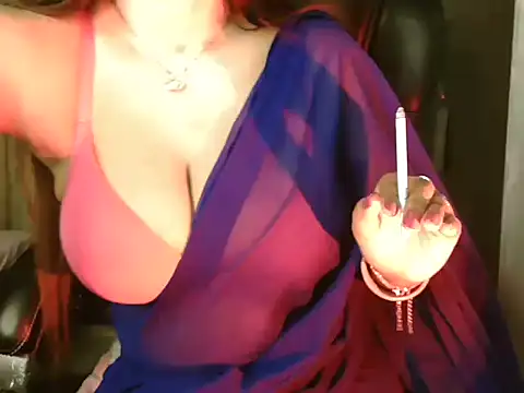 Snapshot of Sweet_sofie_01 chatting on December 18, 7:09 pm Sweet sofie 01 online show from December 18, 7:09 pm