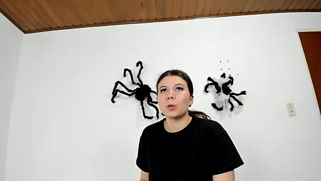 Snapshot of Vanessa_Martinz chatting on November 2, 12:29 pm Vanessa Martinz online show from November 2, 12:29 pm