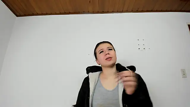 Snapshot of Vanessa_Martinz chatting on November 15, 12:02 pm Vanessa Martinz online show from November 15, 12:02 pm