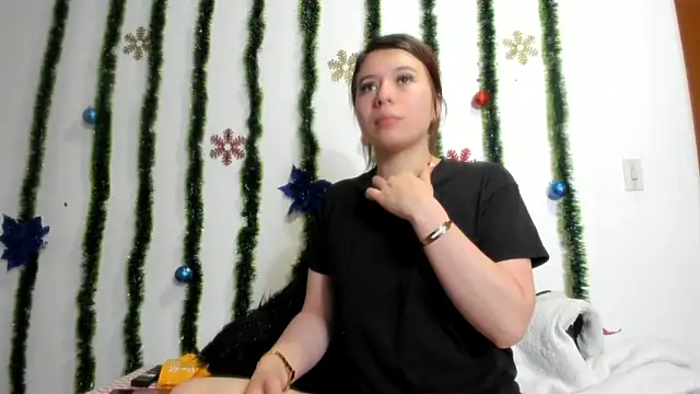 Snapshot of Vanessa_Martinz chatting on December 15, 12:42 pm Vanessa Martinz online show from December 15, 12:42 pm