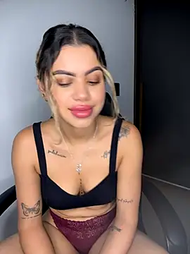 Alanna-foxx online show from November 9, 12:09 am