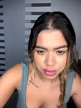 Alanna-foxx online show from December 16, 1:54 am