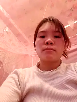 Snapshot of Bany_x chatting on November 22, 6:23 am Bany x online show from November 22, 6:23 am