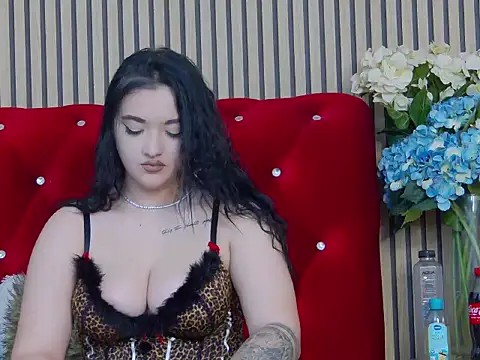 Snapshot of LaraBloom chatting on November 21, 7:45 pm LaraBloom online show from November 21, 7:45 pm