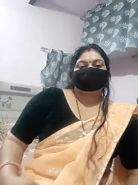 Snapshot of Best_couple2001 chatting on November 14, 6:45 am Best couple2001 online show from November 14, 6:45 am