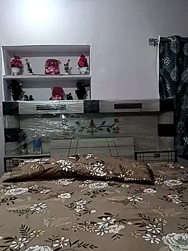 Snapshot of Best_couple2001 chatting on November 18, 6:51 am Best couple2001 online show from November 18, 6:51 am