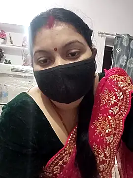 Snapshot of Best_couple2001 chatting on November 20, 6:46 am Best couple2001 online show from November 20, 6:46 am