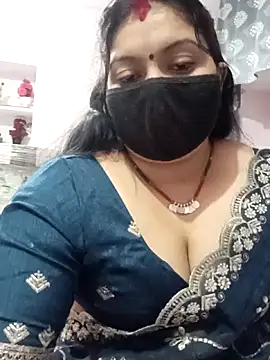 Snapshot of Best_couple2001 chatting on November 25, 6:57 am Best couple2001 online show from November 25, 6:57 am