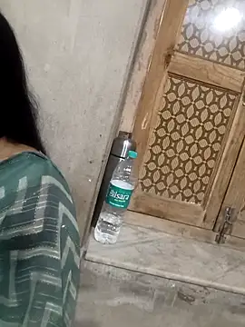 Snapshot of Best_couple2001 chatting on December 16, 5:56 am Best couple2001 online show from December 16, 5:56 am