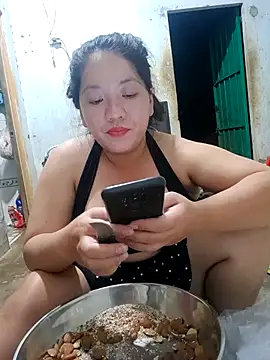 Snapshot of Birlin_mai chatting on November 8, 3:23 pm Birlin mai online show from November 8, 3:23 pm