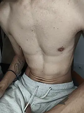 Snapshot of findomhot chatting on November 24, 11:43 am findomhot online show from November 24, 11:43 am