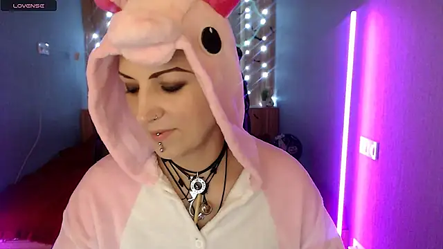 Snapshot of Sweet-n-Strong chatting on November 17, 12:55 pm Sweet-n-Strong online show from November 17, 12:55 pm