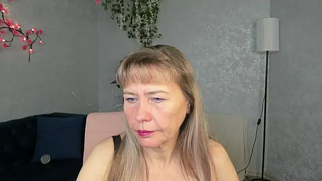 Carla Vogue online show from November 11, 3:06 am