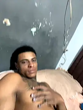 Snapshot of Guilps chatting on October 28, 9:17 pm Guilps online show from October 28, 9:17 pm