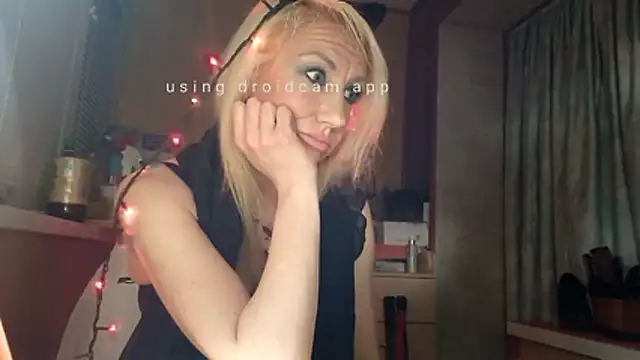 LilaniLoverx online show from April 14, 11:33 pm