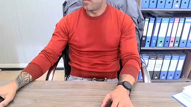 Snapshot of Evasionee chatting on October 31, 10:38 am Evasionee online show from October 31, 10:38 am