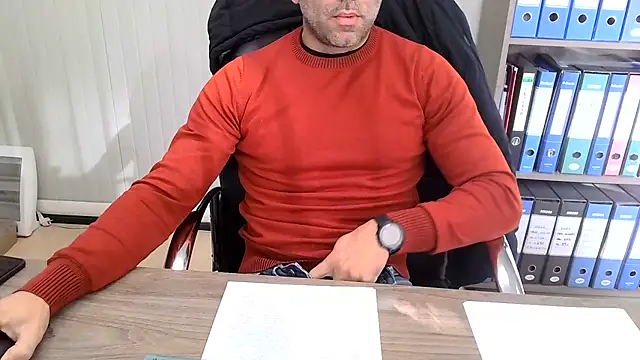 Snapshot of Evasionee chatting on November 26, 8:48 am Evasionee online show from November 26, 8:48 am