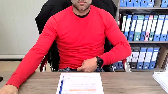 Snapshot of Evasionee chatting on November 28, 10:40 am Evasionee online show from November 28, 10:40 am