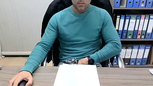 Snapshot of Evasionee chatting on December 16, 7:57 am Evasionee online show from December 16, 7:57 am