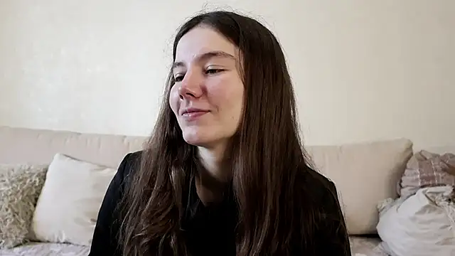 Petalwren online show from April 7, 11:10 am