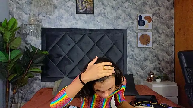 Snapshot of Indi_rave chatting on November 11, 1:11 pm Indi rave online show from November 11, 1:11 pm