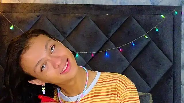 Snapshot of Indi_rave chatting on November 26, 1:01 pm Indi rave online show from November 26, 1:01 pm