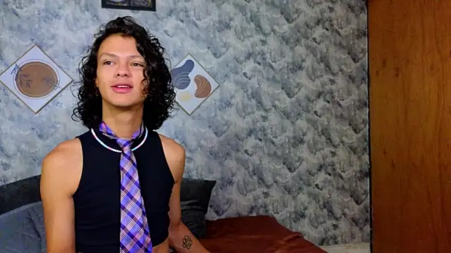 Snapshot of Indi_rave chatting on December 15, 1:15 pm Indi rave online show from December 15, 1:15 pm